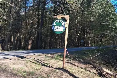 Image de Cozy 4 person cabin with all amenities for a camp ground sportsman vacation