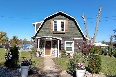 Image de Waterfront Portage Lakes Cabin Near Towpath Trail, Fishing & Birdwatching!