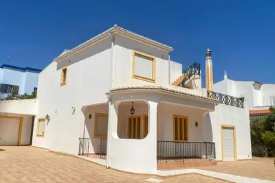 Image de Villa « Moderne à Olhão » avec vue sur la montagne, Wi-Fi et climatisation