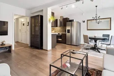 Image de Stylish & Modern apartment, Near the centre, free parking!