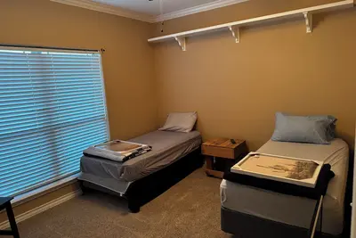 Image de Spacious 4-bedroom house in Midland with Ac