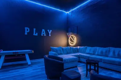 Image de Villa w/Reunion pool, spa & game room