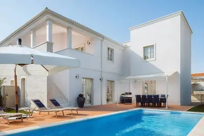 Image de Beautiful home in Vabriga