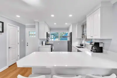 Image de Cozy 3br Home in Elmhurst | Perfect for Mid-Term