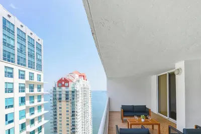 Image de Lux Brickell 1br /1ba Pool, Gym, Balcony, Free Parking, Fast Wifi