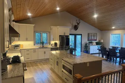Image de Spacious 6-bedroom house in Conifer, Co-Hot tub, Golf Sim, Home gym, Sauna!
