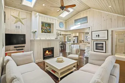 Image de Cottage 6 Ppl | Pet Friendly | Walk to Town & Lake