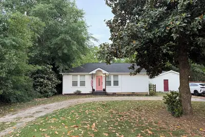 Image de Whitehorse Cottage- Charming 2 bedroom cottage in charming Greenville Sc