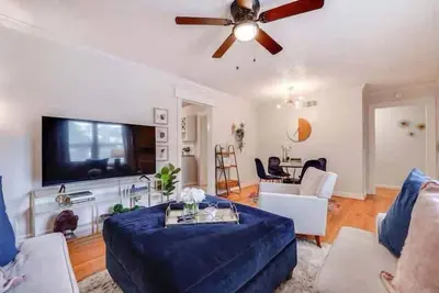 Image de Casa Azul - 3br/2ba - Centrally Located