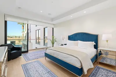 Image de Luxury Brand-New Apartment with Pool-Ritz Resort