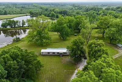 Image de Peaceful Pondside Retreat in Catherine, Alabama