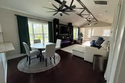 Image de 3br House 5 Minutes from Downtown Atlanta near Mercedes Benz Stadium World Cup