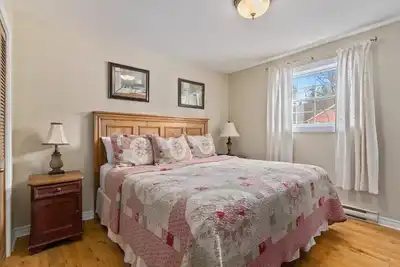 Image de 3 bedroom cottage on Lake of Bays, Huntsville
