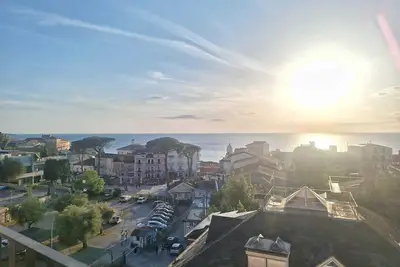 Image de Apartment with sea view terrace and elevator - Centro Castellabate