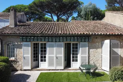 Image de Maison calme et sécurisée dans un écrin de verdure
