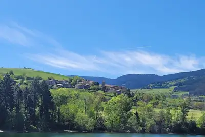 Image de Maison de vacances « Gîte De La Source » avec terrasse et jardin privatifs