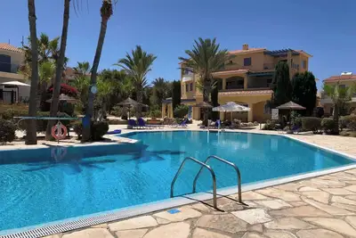 Image de Regina Gardens - Spacious 2br With Sea Views, Large Patio, Pool
