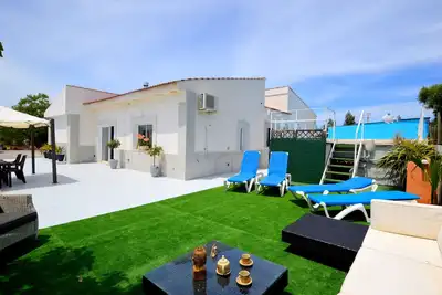 Image de New Nice house with swimming pool near the beach