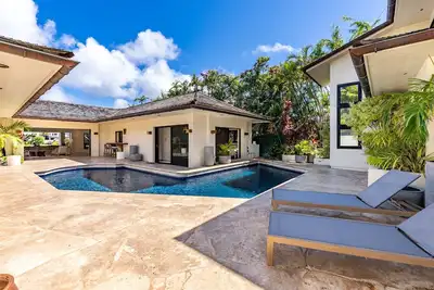 Image de The Lagoon House 3br by Gather: Lagoonfront Villa w/ Pool, Private Suites & View