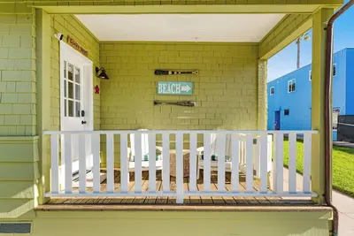 Image de Sunny Capitola Cottage - 100 Steps to the Sand