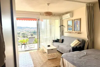 Image de Studio 4 pers avec piscine tennis vue mer