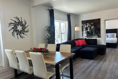 Image de Passion, 2 chambres Queen, Climatisé, Balcon, Parking gratuit