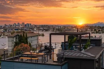 Image de Obermiller House ~ Spectacular Sunset~Modern~Rooftop~Ac+Games+Parking
