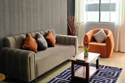 Image de Cozy and Safe Environment Close to the Airport.