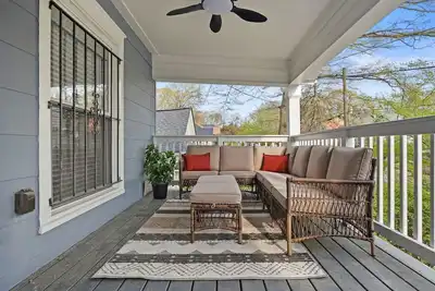 Image de 3br Upstairs Unit West End Duplex w/ Patio Near BeltLine