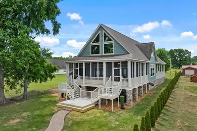 Image de Wilson Lake Waterfront w Dock, Fire Pit, Sleeps 10