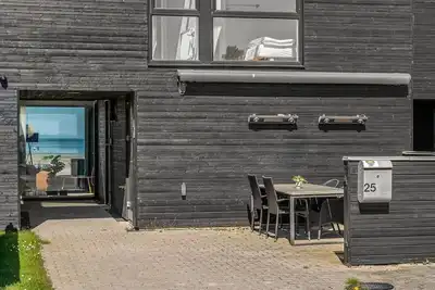 Image de \"Chayton\" - 10m from the sea by Interhome