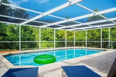 Image de Sunny Clearwater Oasis W/Private Pool & Back yard