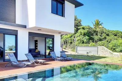 Image de La Villa One - Piscine et vue mer - Clim