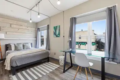 Image de Stateview 203 - 1br + Free Co-Working Space
