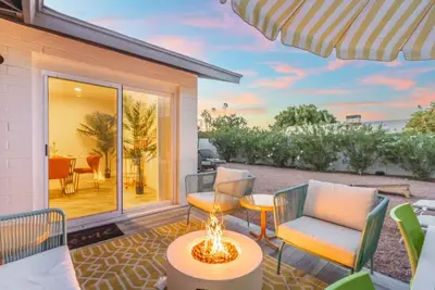Image de Mid-Century 3br Near Banner & Asu | Extended Stay