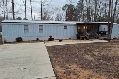 Image de 3bdr mobile home in peaceful Arley with comfort of home and beautiful sky views.