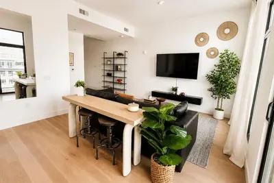 Image de Luxury World Cup Stay Near Beltline