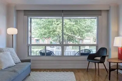 Image de Sleeps 14 • 15 Min to World Cup & Downtown