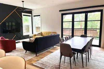 Image de Luxury Bouldin Creek Home w/ Cowboy Pool!