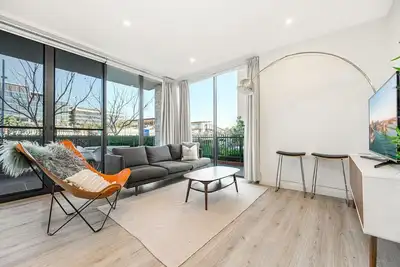 Modern Apartment in Penrith | Close to Shops