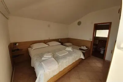 Image de Appartement d'une chambre prés de la plage Drasnice, Makarska (A-25839-b)