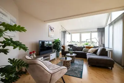 Image de Penthouse Ostrea 60 – Vue sur mer, terrasse privée et ascenseur