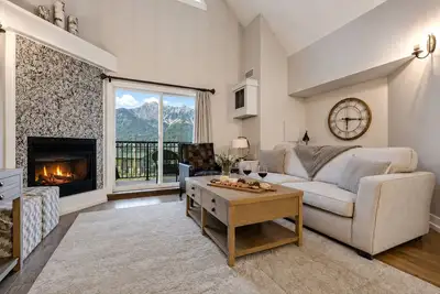 Image de Penthouse with Waterpark | Sleeps 8 | Spacious | Views