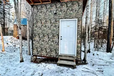 Image de Charming Micro Cabin Stay with Dedicated Play Area and Quick Access to River in Houston, Alaska