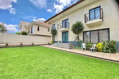 Image de Luxury Garden Villa ● Spacious, Secure & Gated ● Near Aicc & Bole Airport