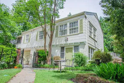 Image de Charming 2br Carriage House in the Heart of Atlanta