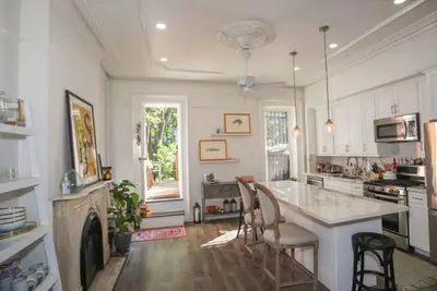 Image de Prime location! Delightful Modern Prospect Height Townhouse  3Br/1. 5Ba
