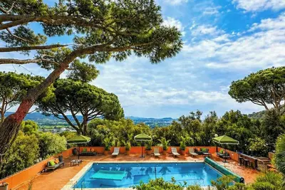 Image de Villa Costa Brava : vue sur la mer, chef cuisinier et intimité