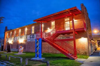 Image de Lumberyard Loft in Downtown Brevard