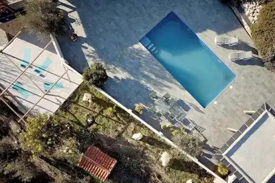 Image de Séjour bien-être avec piscine et cours de yoga près de Grenade